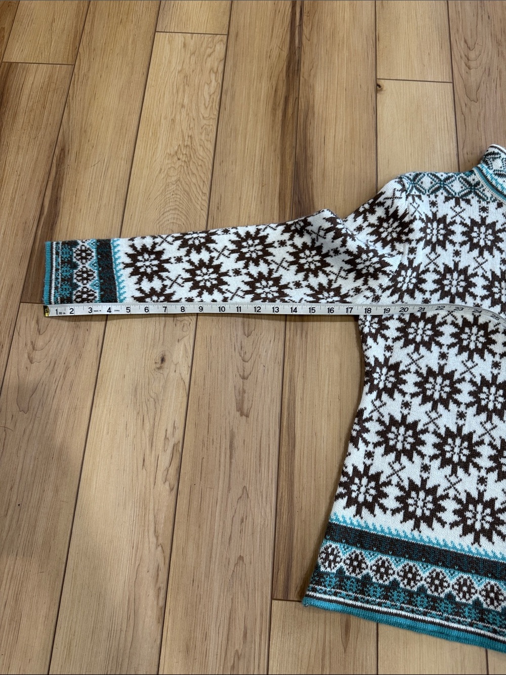 Obermeyer 1/4 zip Cowl Neck Sweater in White, Brown & Teal - Picture 10 of 10